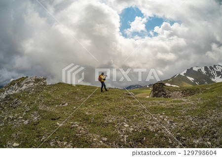 Wildlife photographer captures a stunning landscape Wildlife photographer captures a stunning landscape 129798604