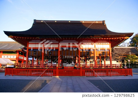 Kyoto Prefecture, Fushimi Inari Taisha Shrine, Outer Worship Hall (Important Cultural Property), Fukakusa Yabunouchicho, Fushimi Ward, Kyoto City, February 2022 129798625