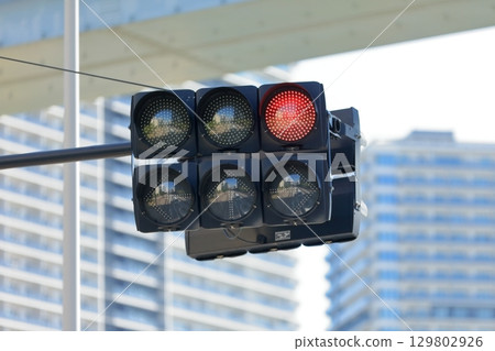 Traffic light 129802926