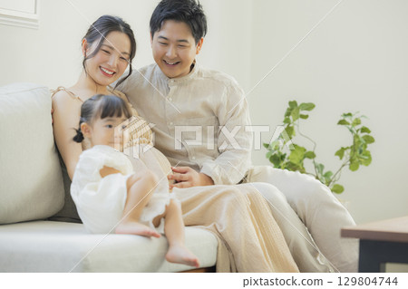 家庭的客廳 129804744