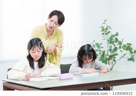 學習女孩、教師、導師、教育媽媽 129806932