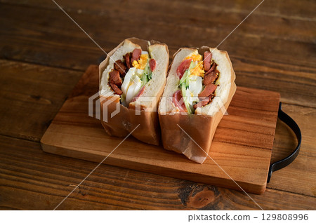 Grilled pork sandwich Grilled pork sandwich 129808996