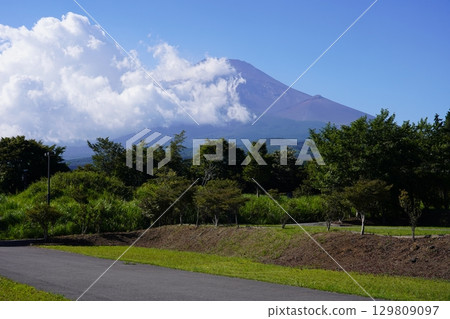 Mt.Fuji in summer seen from Susono City, Shizuoka Prefecture 129809097