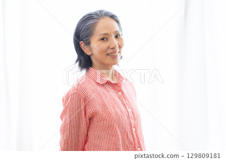 一個中年婦女的肖像 一個中年婦女的肖像 129809181