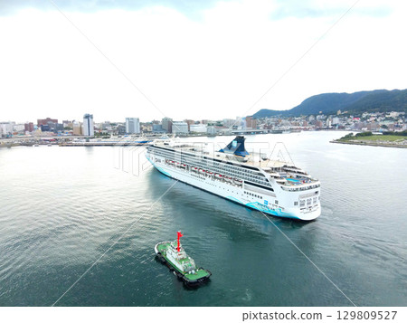 Aerial view of the cruise ship Norwegian Spirit calling at Hakodate Port in Hakodate, Hokkaido in summer Aerial view of the cruise ship Norwegian Spirit calling at Hakodate Port in Hakodate, Hokkaido in summer 129809527