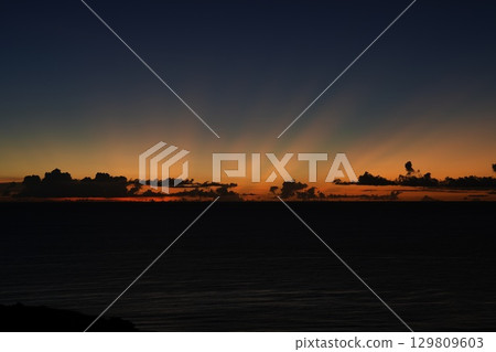 [沖繩縣石垣島]平久保岬的日落美景 129809603