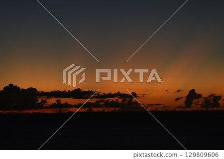 [Ishigaki Island, Okinawa Prefecture] Sunset view from Cape Hirakubo 129809606