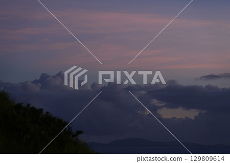 [沖繩縣石垣島]平久保岬的日落美景 129809614