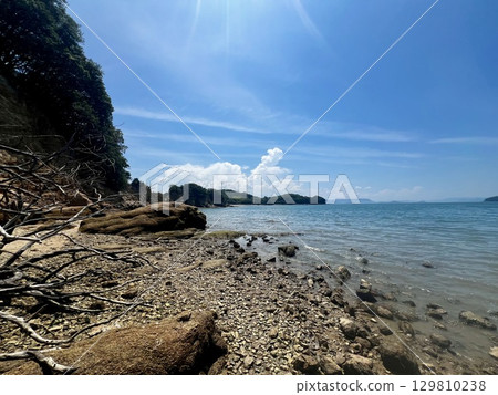 從海岸可見的島嶼 從海岸可見的島嶼 129810238