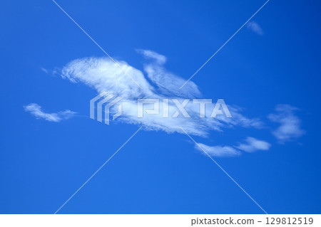 Summer cloud 129812519