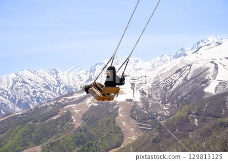 在白馬大鞦韆上飛翔 129813125