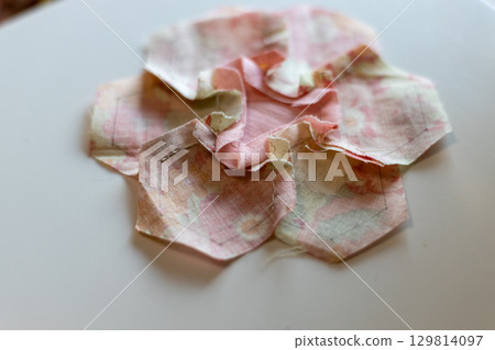 拼湊物碎片 129814097