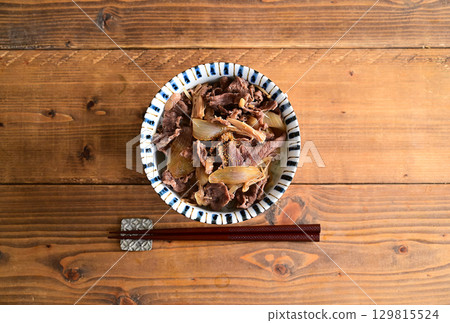 Enoki beef bowl Enoki beef bowl 129815524