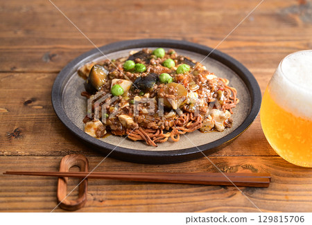 麻婆茄子豆腐炒麵 麻婆茄子豆腐炒麵 129815706