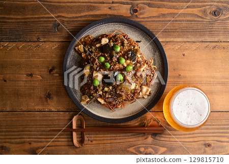 Mapo eggplant and tofu firm fried noodles 129815710