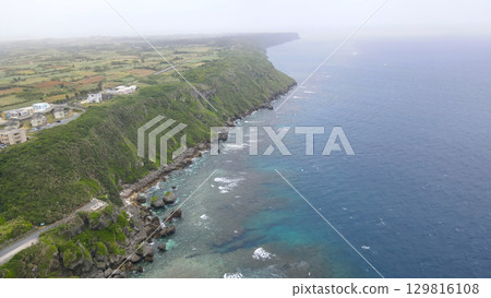無人機空中拍攝的熱帶海岸 129816108