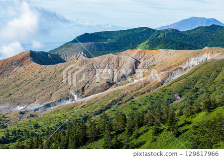 志賀高原：夏季從澀峠眺望白根山的壯麗景色 129817966