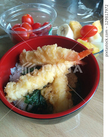 Homemade "Ebi Tempura Donburi" / An example of homemade shrimp tempura donburi Homemade "Ebi Tempura Donburi" / An example of homemade shrimp tempura donburi 129817972