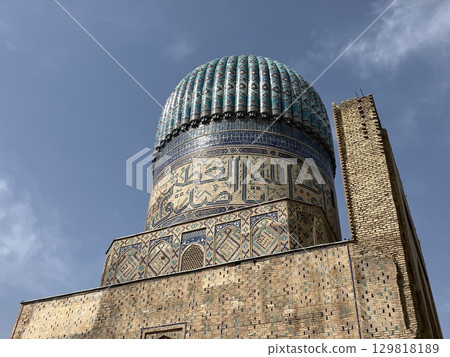 Bibi-Khanym Mosque in Samarkand, Uzbekistan Bibi-Khanym Mosque in Samarkand, Uzbekistan 129818189