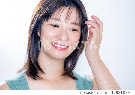微笑的女人美麗 129818772