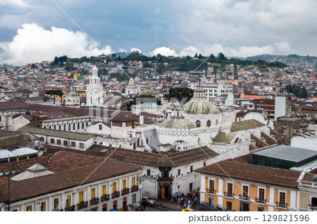 Panoramic view of Quito city from San Francisco church Panoramic view of Quito city from San Francisco church 129821596