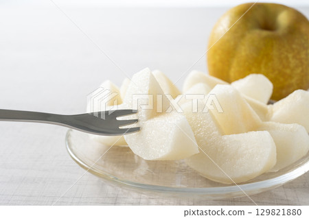 pear wedges 129821880