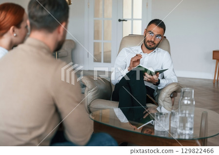 Couple at a psychologist's appointment Couple at a psychologist's appointment 129822466