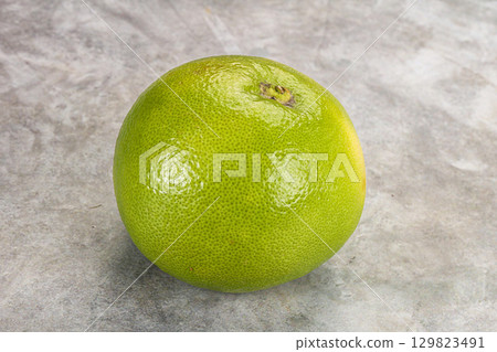 Green ripe fruit sweetie citrus Green ripe fruit sweetie citrus 129823491
