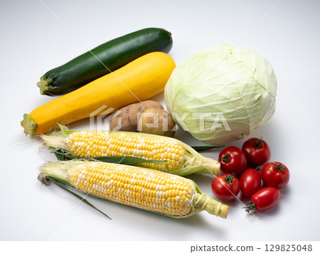 Various vegetables 129825048