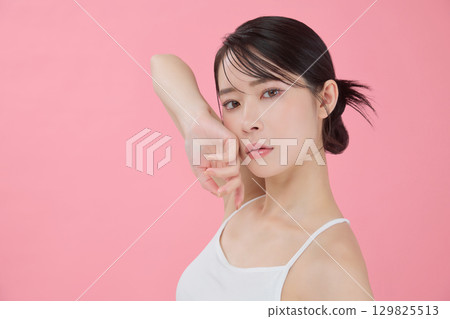 美女圖片:年輕女子肖像 美女圖片:年輕女子肖像 129825513