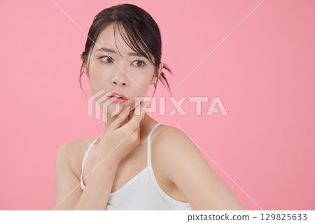 美女圖片：年輕女子肖像 129825633