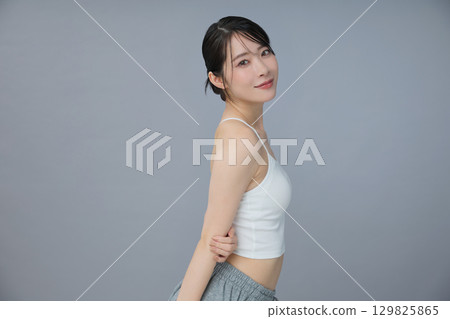 美女圖片：年輕女子肖像 129825865