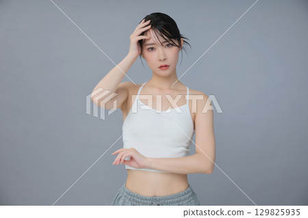 美女圖片：年輕女子肖像 129825935