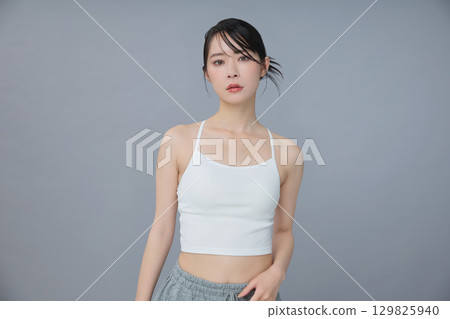 美女圖片：年輕女子肖像 129825940