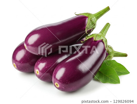 Close up raw eggplant vegetable 129826094