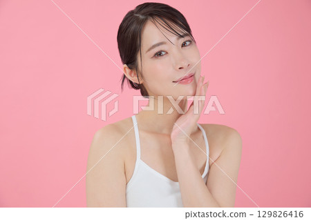 美女圖片：年輕女子肖像 129826416