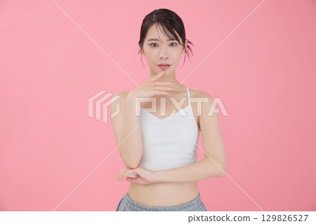美女圖片：年輕女子肖像 129826527