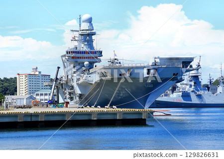 The Italian Navy's light aircraft carrier "Cavour" also functions as an amphibious ship. 129826631
