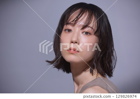 美女圖片：年輕女子肖像 129826974