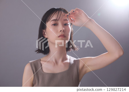 美女圖片：年輕女子肖像 129827214