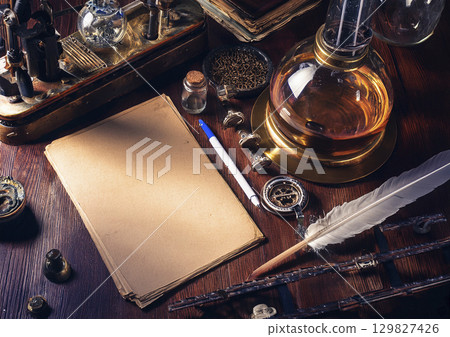 有棕色紙的蒸氣龐克實驗室 有棕色紙的蒸氣龐克實驗室 129827426