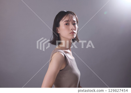 美女圖片：年輕女子肖像 129827454