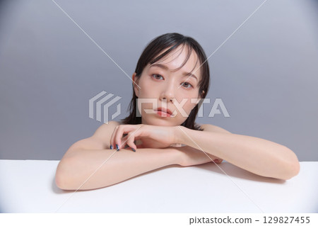 美女圖片:年輕女子肖像 美女圖片:年輕女子肖像 129827455