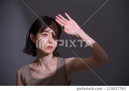 美女圖片：年輕女子肖像 129827765