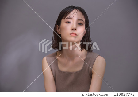 美女圖片：年輕女子肖像 129827772