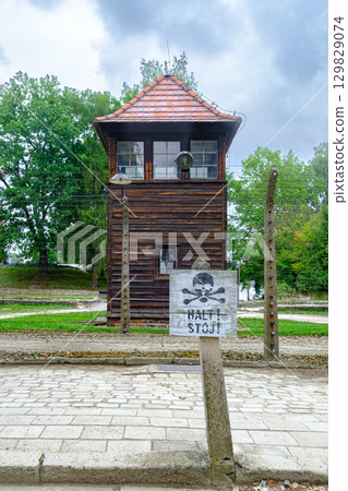 The warning sign at Auschwitz I 129829074