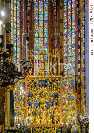 St. Mary's Basilica Altarpiece, Krakow, Poland. St. Mary's Basilica Altarpiece, Krakow, Poland. 129829181