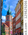 Warsaw Royal Castle and Old Town alley Warsaw Royal Castle and Old Town alley 129829266