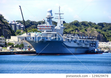 The Italian Navy's light aircraft carrier "Cavour" also functions as an amphibious ship. 129829478