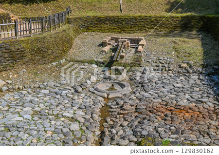 明日香村的龜形石頭建築-古代儀式遺跡 明日香村的龜形石頭建築-古代儀式遺跡 129830162